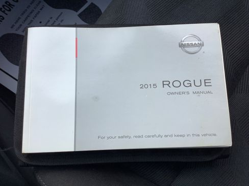 Used 2015 Nissan Rogue SV image 23