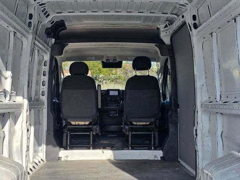 Used 2023 RAM ProMaster 2500 FWD image 9