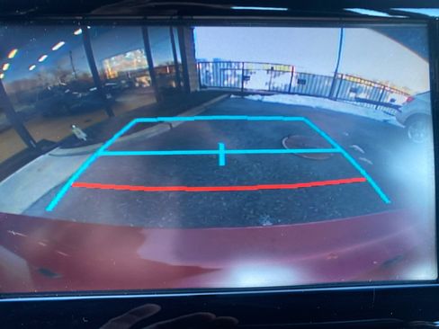 Used 2017 Toyota Camry SE image 15