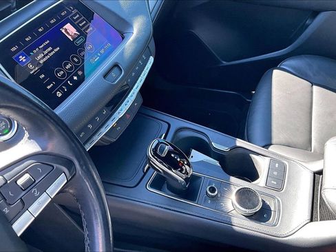 Used 2023 Cadillac XT4 Premium Luxury image 18