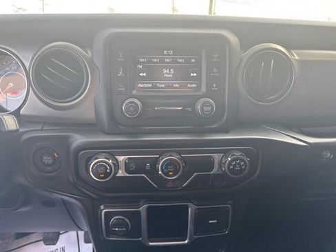 Used 2018 Jeep Wrangler Unlimited Sport AWD/4WD image 16