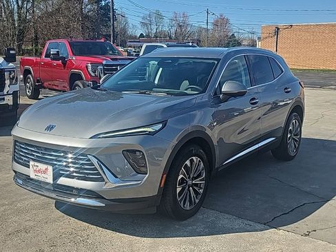 Certified 2025 Buick Envision Preferred image 4