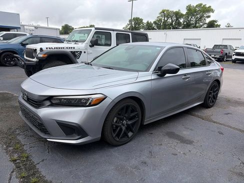Used 2023 Honda Civic Sport image 1