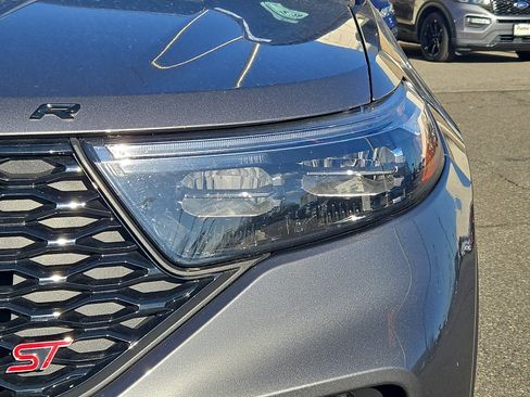 Used 2022 Ford Explorer ST w/ Equipment Group 401A image 9