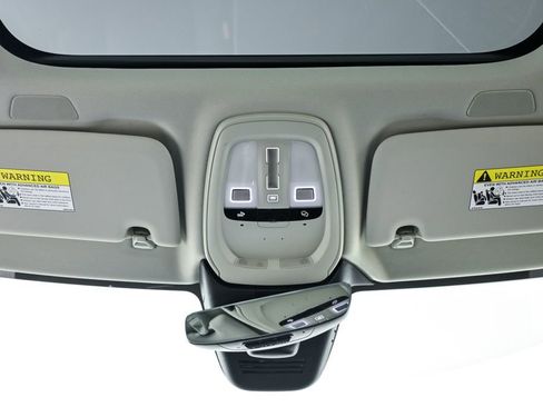 Certified 2025 Volvo S60 T8 Ultra AWD/4WD image 21