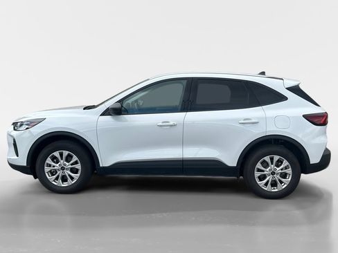 Used 2025 Ford Escape Active AWD/4WD image 2