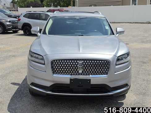 Used 2023 Lincoln Nautilus Reserve AWD/4WD image 2