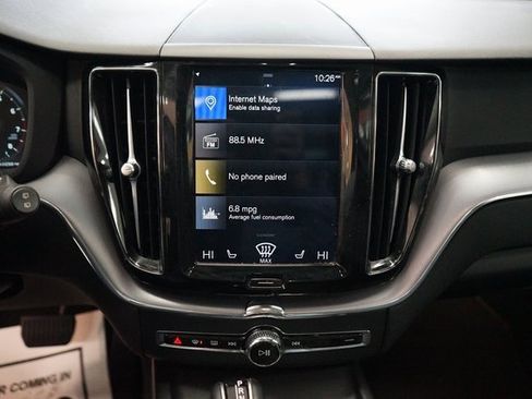 Used 2020 Volvo XC60 T5 Momentum image 7