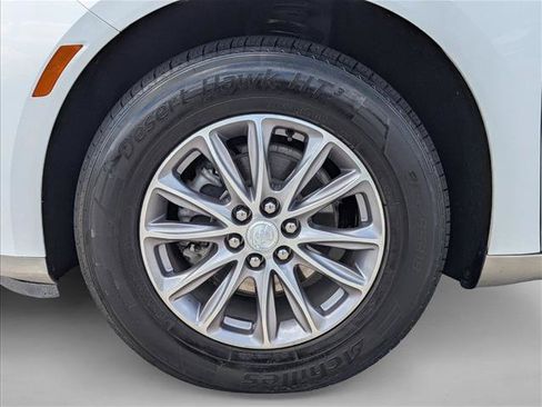 Used 2022 Buick Enclave Premium AWD/4WD image 9