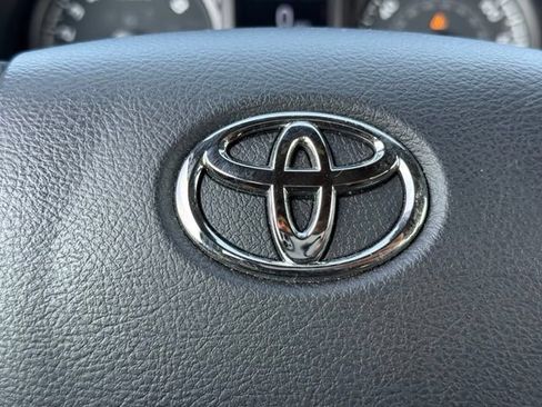 Used 2023 Toyota Tacoma TRD Off-Road w/ Advanced Technology Package AWD/4WD image 27