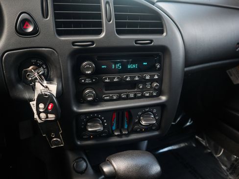 Used 2004 Chevrolet Monte Carlo SS image 24