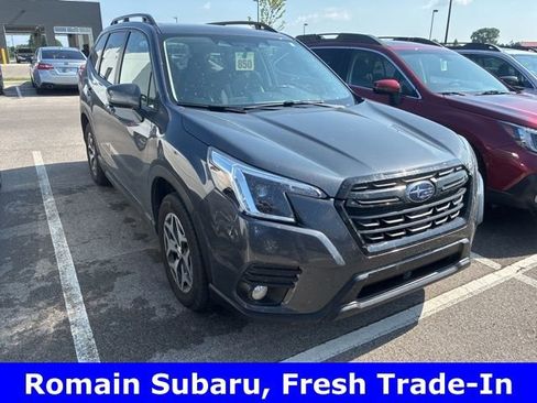 Used 2023 Subaru Forester Premium AWD/4WD image 1
