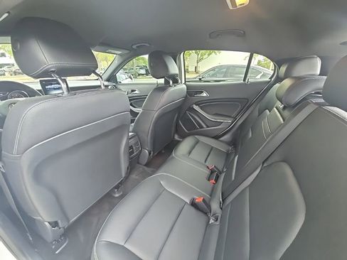 Used 2020 Mercedes-Benz GLA 250 GLA 250 image 23