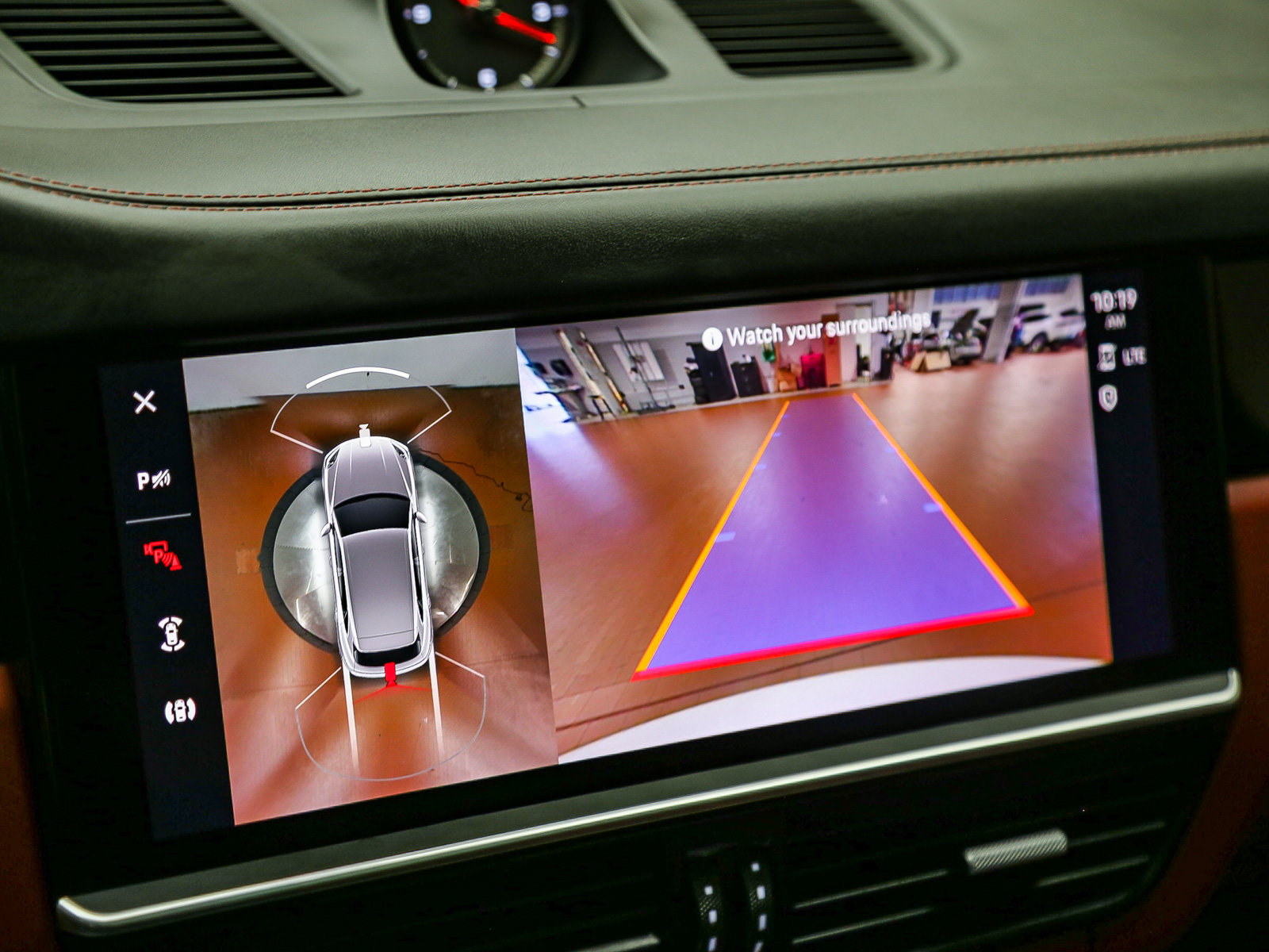 Certified 2023 Porsche Cayenne AWD/4WD image 29