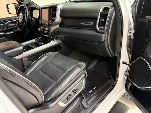 Used 2020 RAM 1500 Laramie w/ Sport Appearance Package AWD/4WD image 28