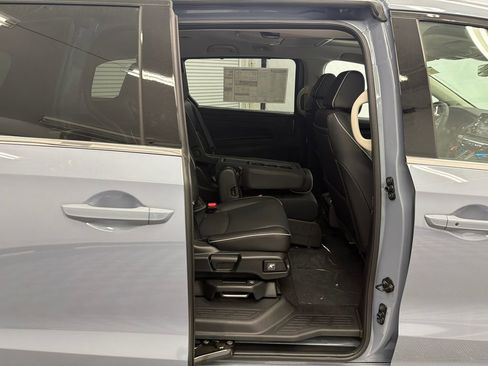 New 2026 Honda Odyssey Elite image 17