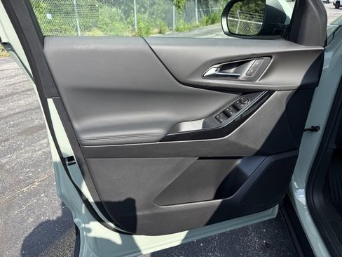 New 2026 Chevrolet Equinox LT image 11