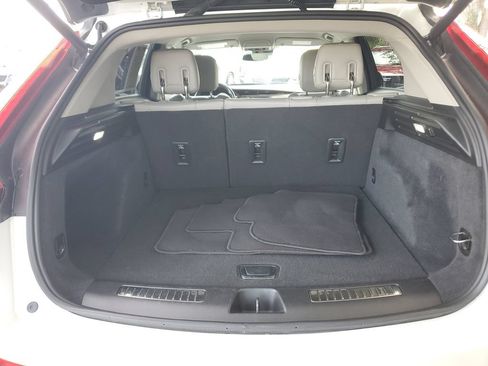 Used 2022 Cadillac XT4 Premium Luxury w/ Safety Alert Package FWD image 26