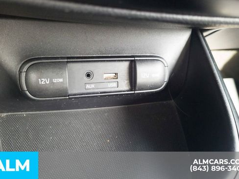 Used 2015 Kia Soul + image 25