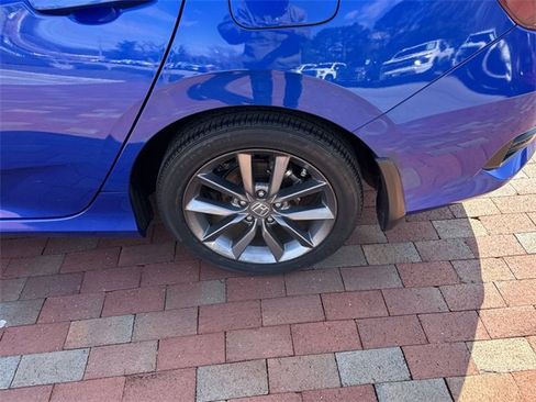 Used 2019 Honda Civic EX image 6