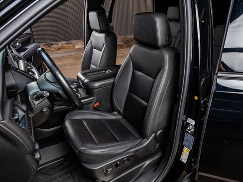 Used 2023 Chevrolet Tahoe Z71 w/ Luxury Package image 30