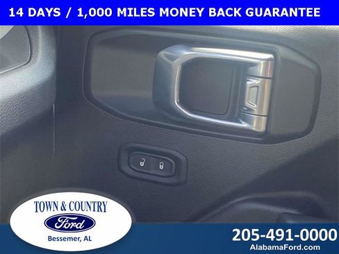 Used 2025 Jeep Wrangler Sport image 22