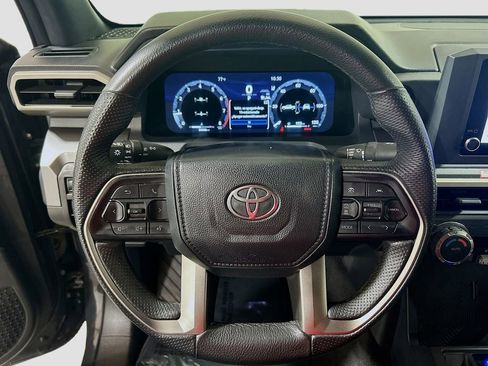 Used 2024 Toyota Tacoma TRD Sport AWD/4WD image 9