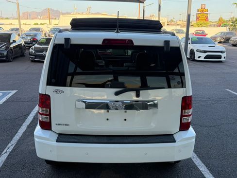 Used 2011 Jeep Liberty Limited w/ Tire & Wheel Group RWD image 8