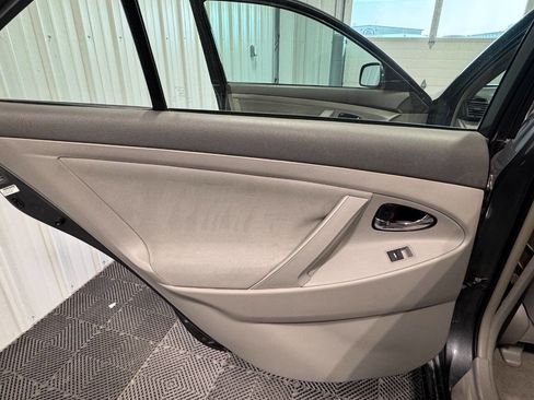Used 2011 Toyota Camry LE w/ LE Extra-Value Pkg image 12