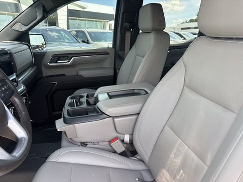 Used 2024 GMC Sierra 1500 SLT AWD/4WD image 5