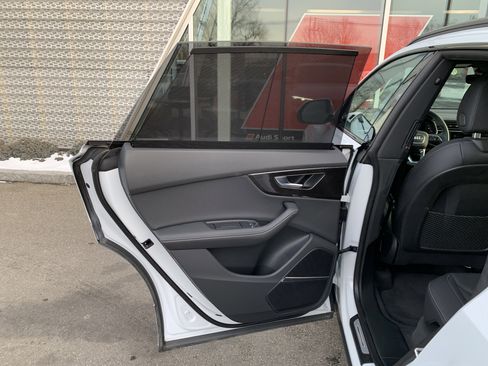 Used 2025 Audi Q8 Premium Plus w/ Premium Plus Package image 14