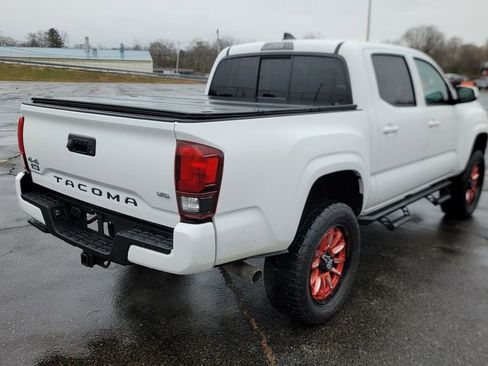 Used 2020 Toyota Tacoma SR image 12