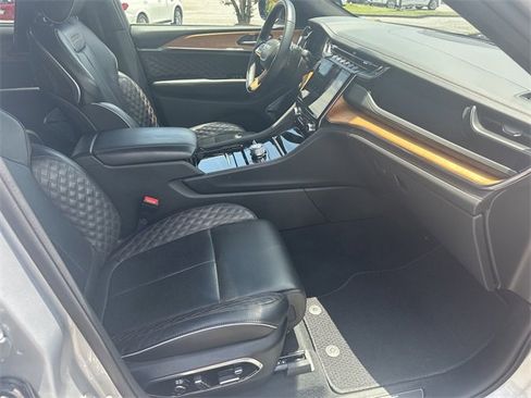 Used 2024 Jeep Grand Cherokee L Summit image 13