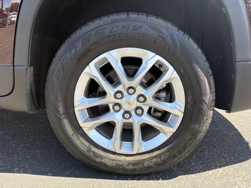 Used 2018 Chevrolet Traverse LT AWD/4WD image 11
