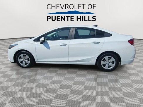 Used 2018 Chevrolet Cruze LS FWD image 5