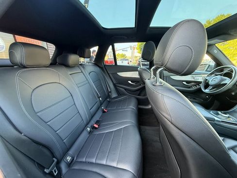 Used 2019 Mercedes-Benz GLC 300 w/ Premium Package image 37