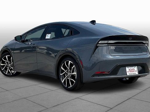 New 2025 Toyota Prius Plug-In Hybrid image 11