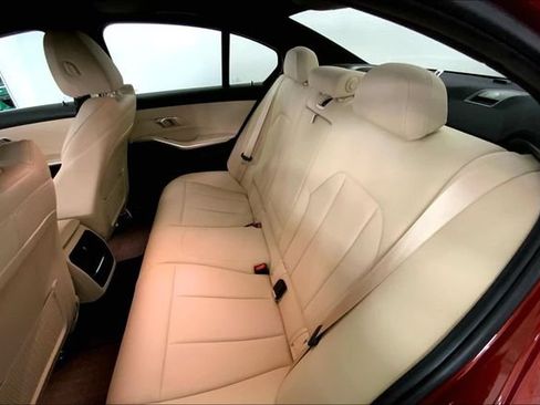 Used 2020 BMW 330i Sedan w/ Convenience Package RWD image 12