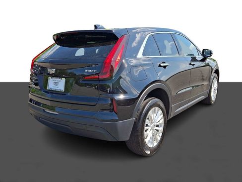 Used 2024 Cadillac XT4 Luxury w/ Cold Weather Package AWD/4WD image 6