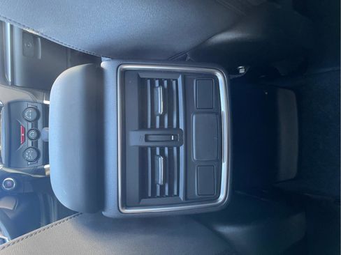 Used 2024 Subaru Forester Premium image 23