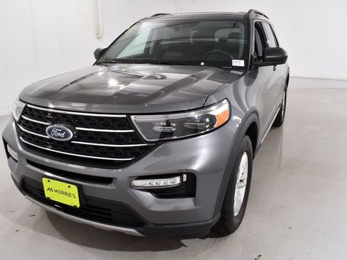 Used 2022 Ford Explorer XLT w/ Equipment Group 202A AWD/4WD image 2