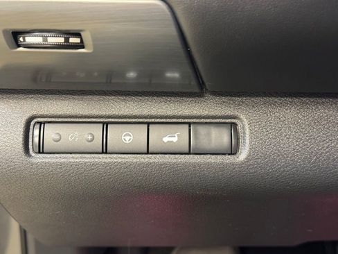 Used 2025 Nissan Pathfinder Rock Creek AWD/4WD image 24