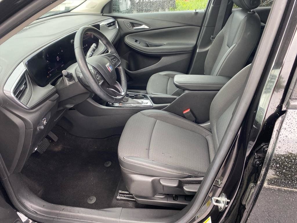 Used 2024 Buick Encore GX Preferred FWD image 9