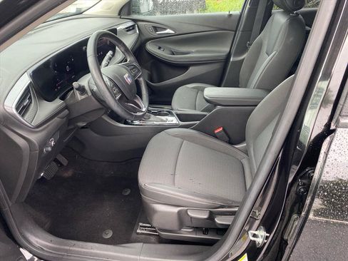 Used 2024 Buick Encore GX Preferred FWD image 9