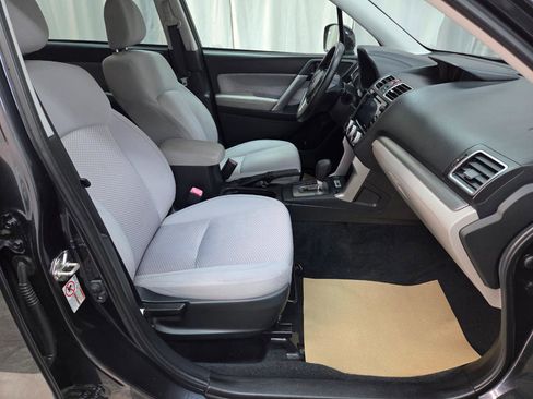 Used 2018 Subaru Forester 2.5i Premium AWD/4WD image 16