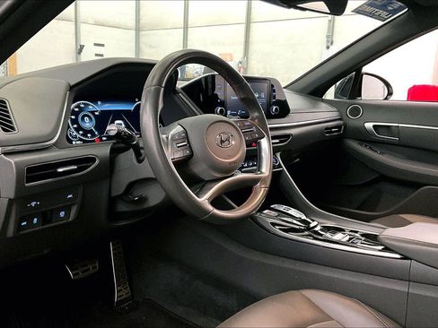 Used 2021 Hyundai Sonata SEL Plus w/ Winter Weather Package image 12