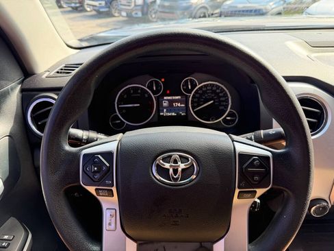 Used 2016 Toyota Tundra SR5 w/ SR5 Upgrade Package AWD/4WD image 18