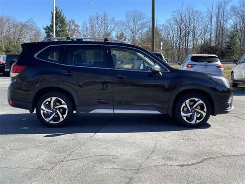 Used 2023 Subaru Forester Touring image 6
