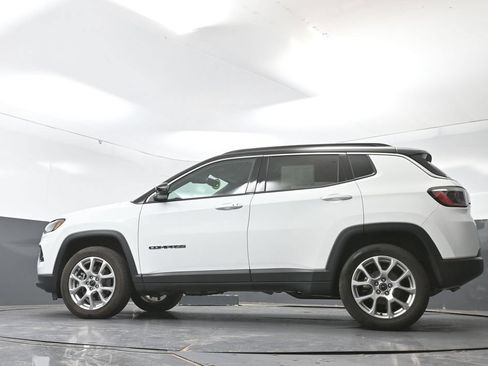 Used 2025 Jeep Compass Limited AWD/4WD image 55
