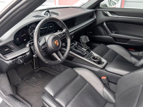Used 2020 Porsche 911 Carrera 4S image 11